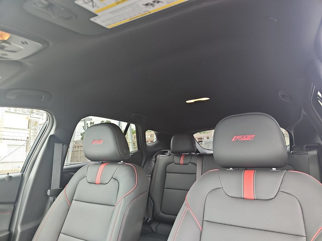 Used 2026 Chevrolet Trax RS FWD image 28