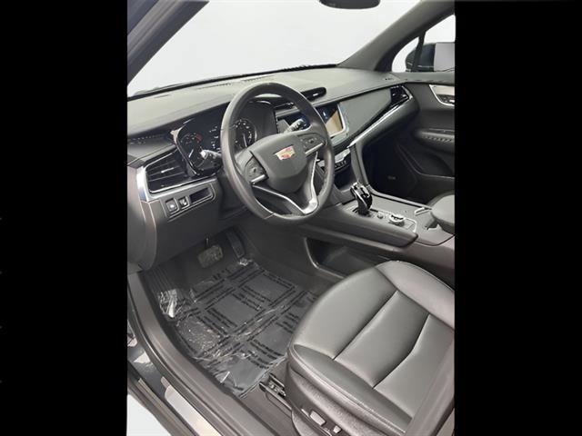 Used 2023 Cadillac XT6 Luxury image 12