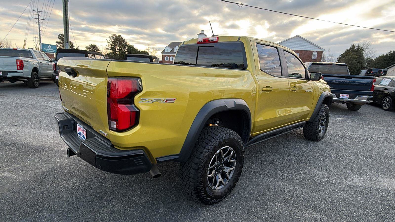 Certified 2023 Chevrolet Colorado ZR2 w/ ZR2 Convenience Package III AWD/4WD image 4