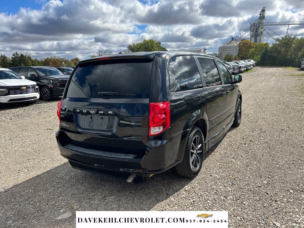Used 2014 Dodge Grand Caravan SXT w/ UConnect Hands-Free Group FWD image 5