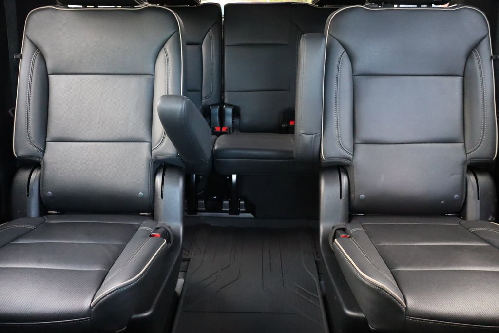 Used 2023 Chevrolet Suburban Premier image 46