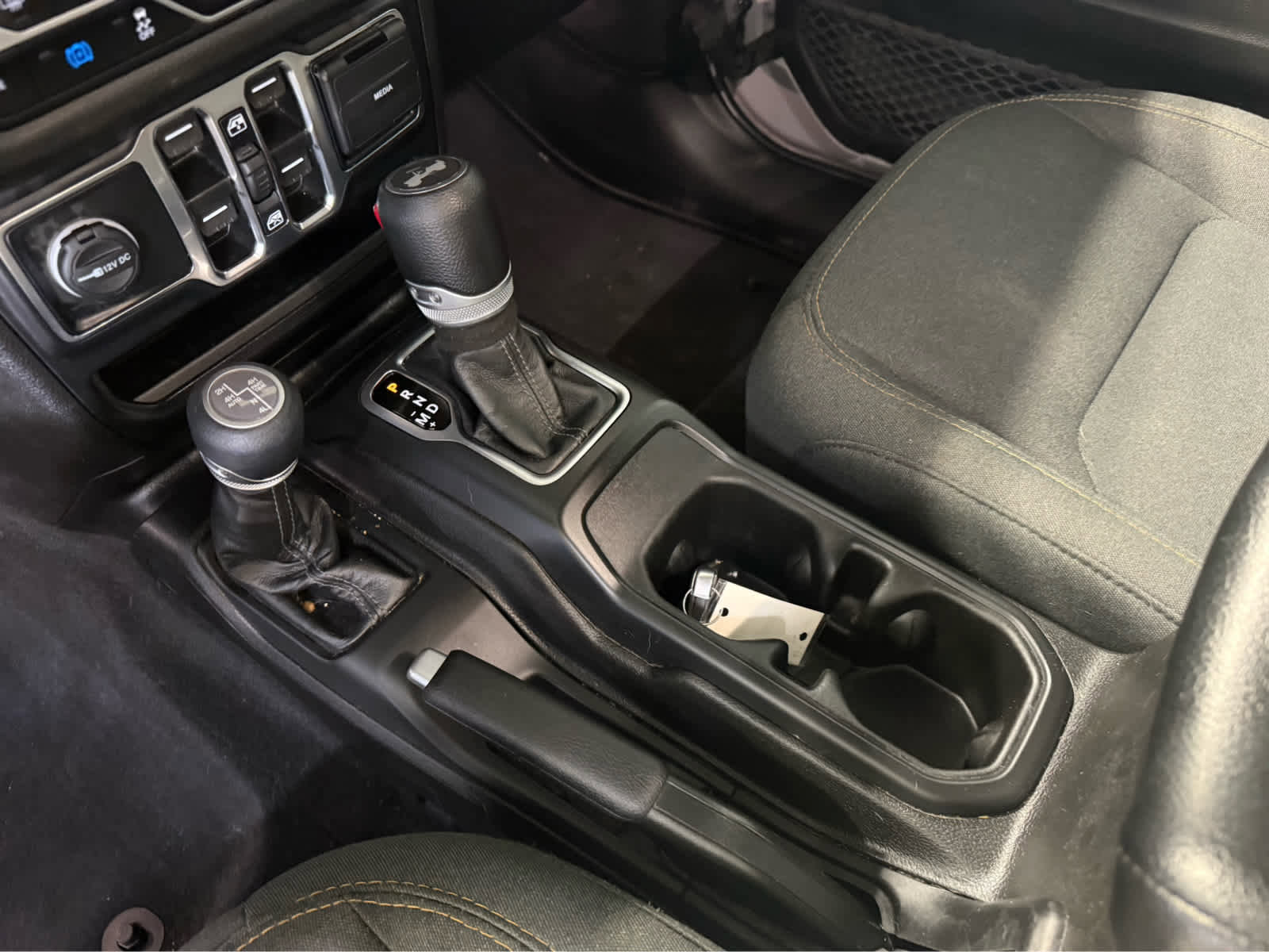 Used 2024 Jeep Wrangler Sport S w/ Convenience Group image 15