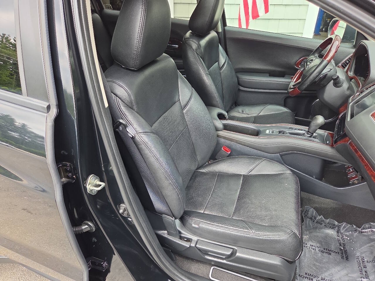 Used 2017 Honda HR-V EX image 11