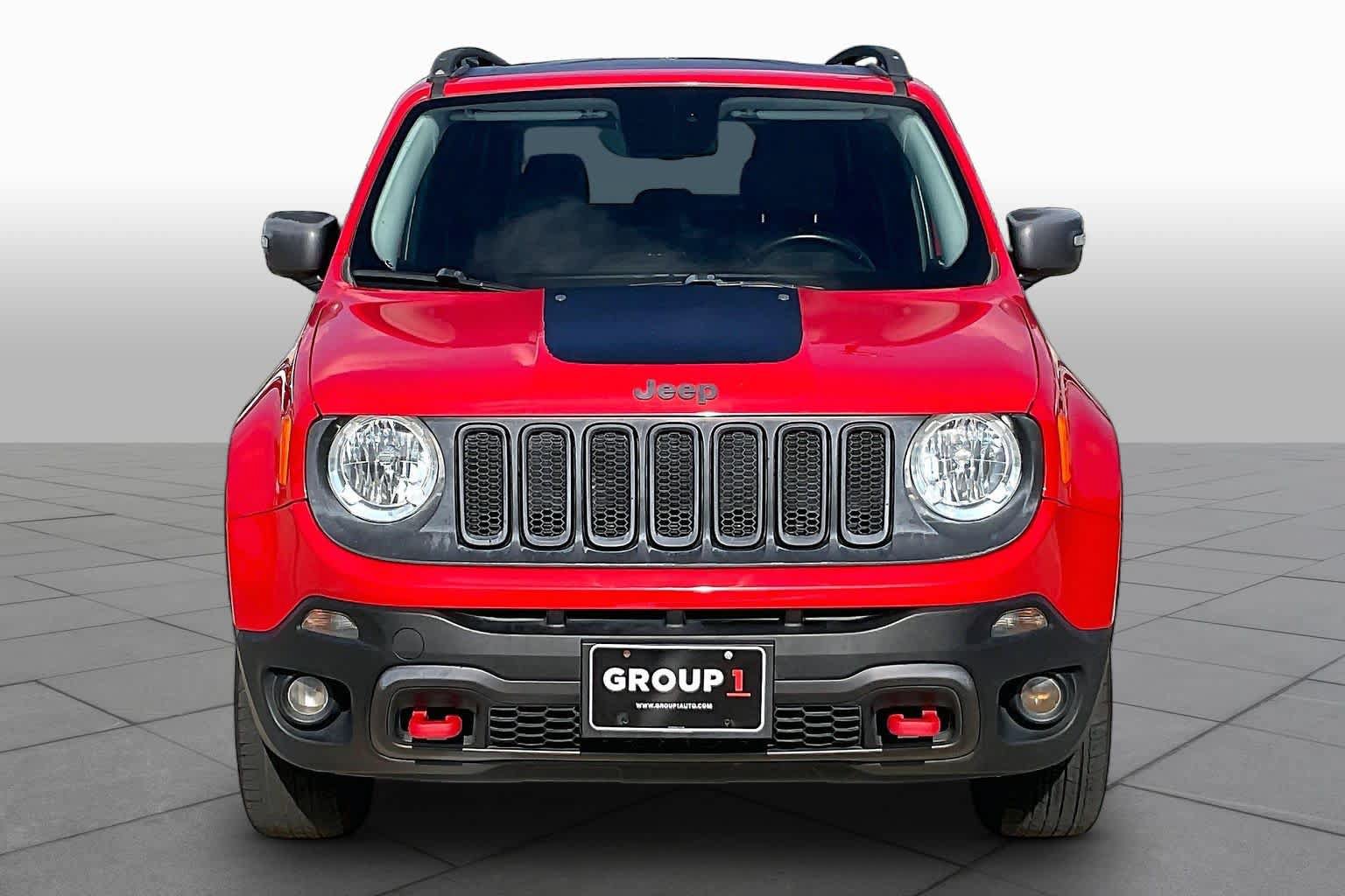 Used 2016 Jeep Renegade Trailhawk w/ Premium Trailhawk Package AWD/4WD image 4