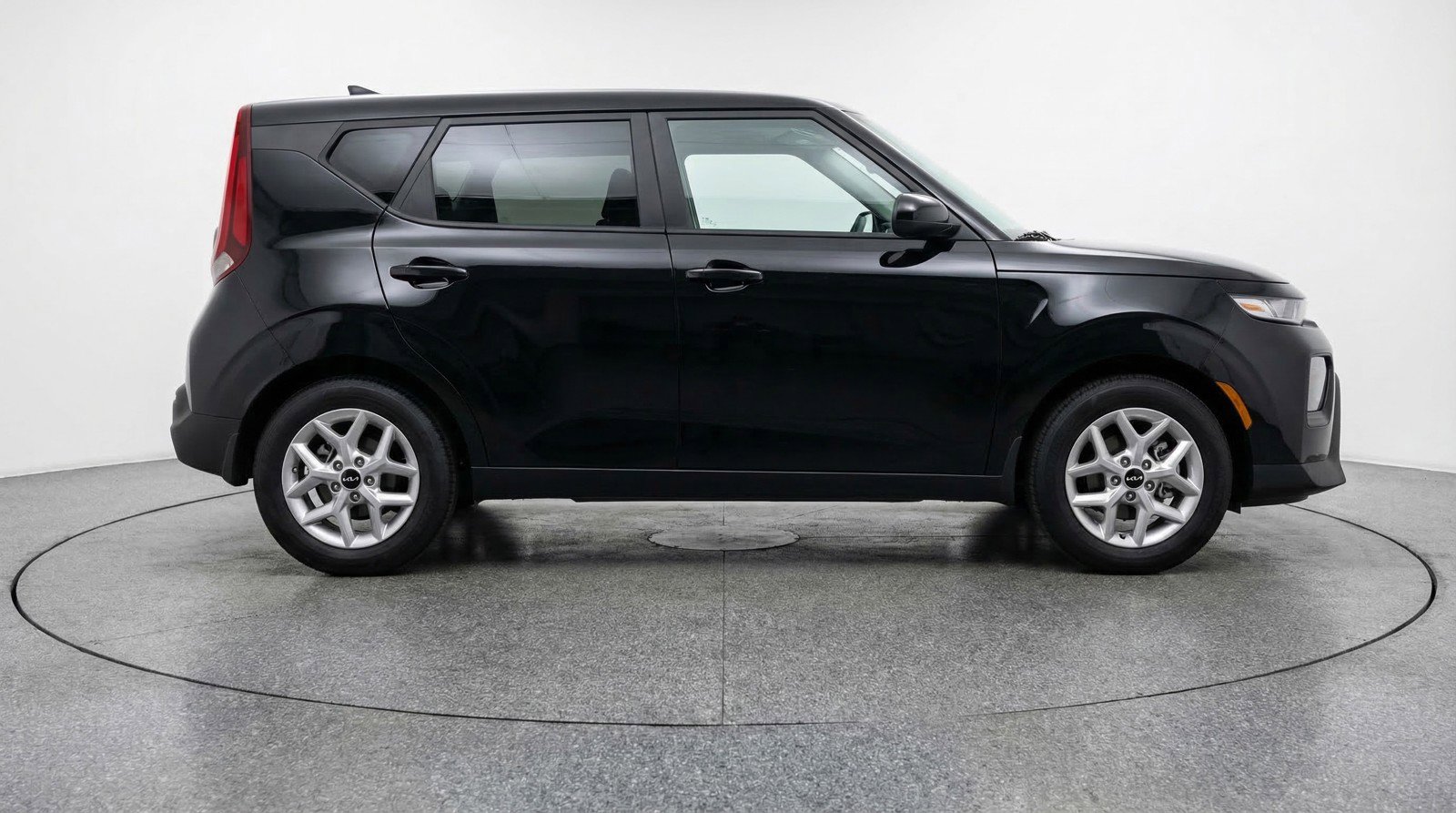 Used 2025 Kia Soul LX w/ LX Technology Package image 11