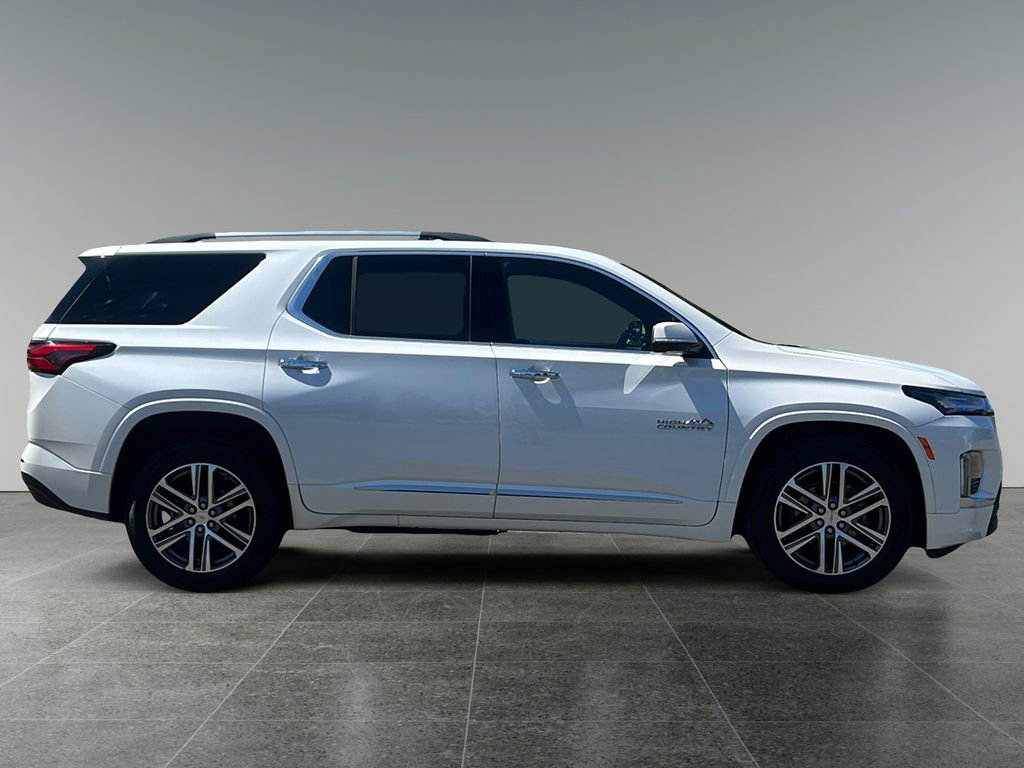 Used 2023 Chevrolet Traverse High Country image 8