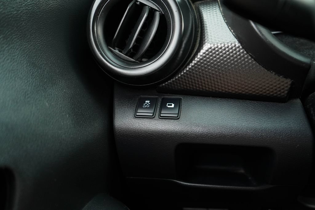 Used 2019 Nissan Kicks S FWD image 30