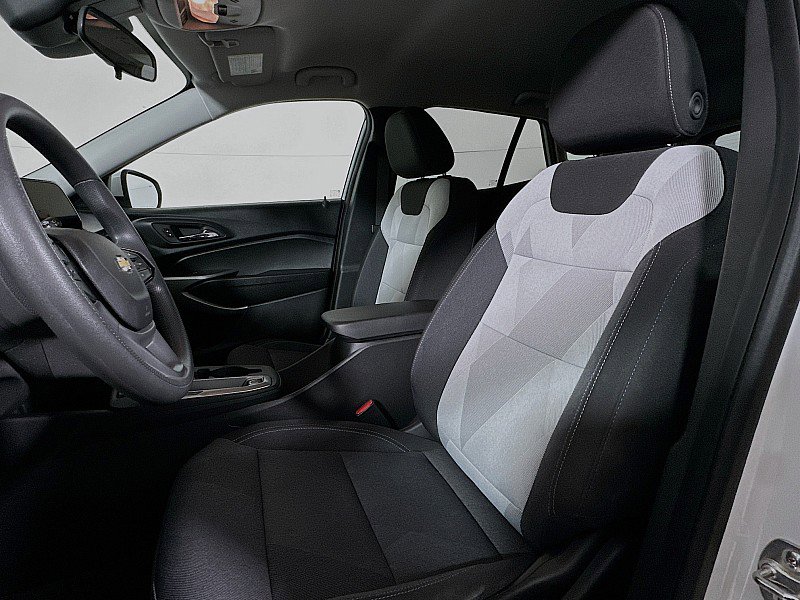 Used 2024 Chevrolet Trax LS w/ LS Convenience Package image 11