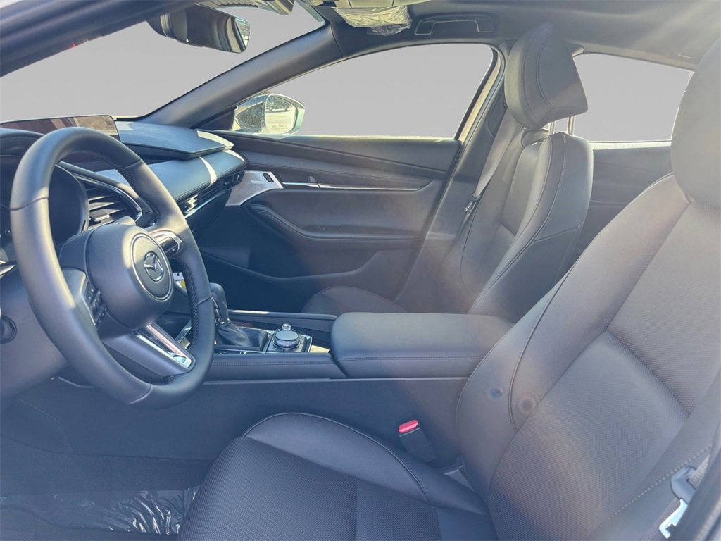 New 2026 MAZDA MAZDA3 Hatchback w/Premium Plus Pkg image 11