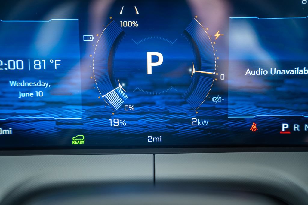 New 2027 Chevrolet Bolt LT w/ LPO, All-Weather Package FWD image 32