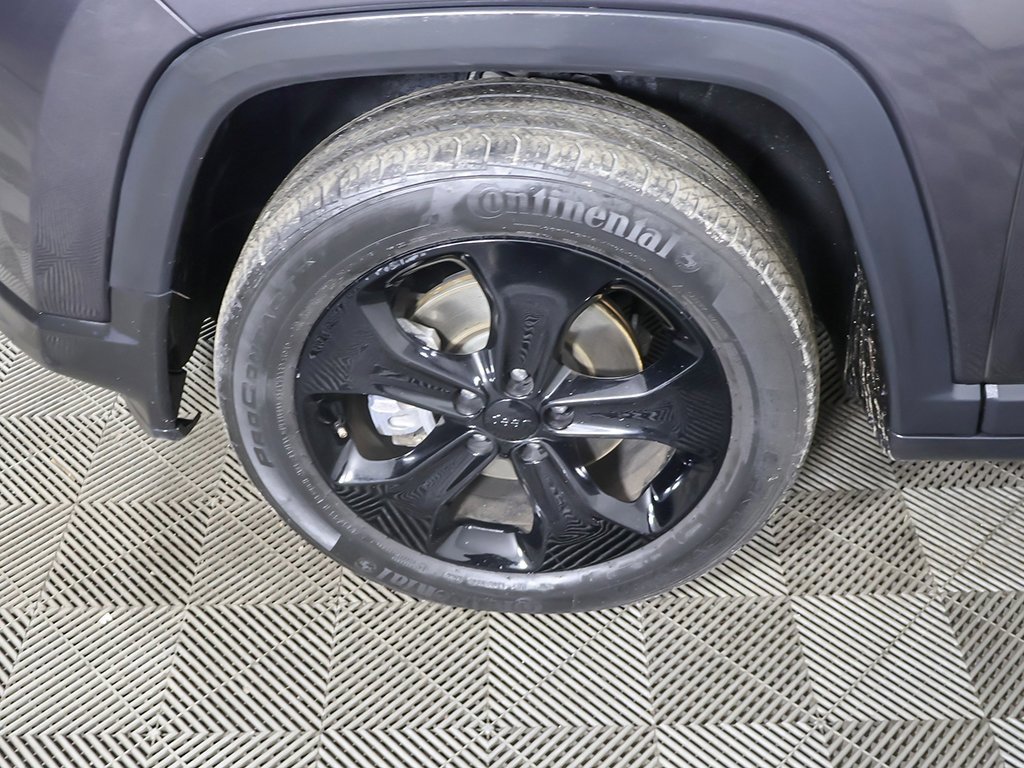 Used 2018 Jeep Compass Latitude w/ Popular Equipment Group image 13