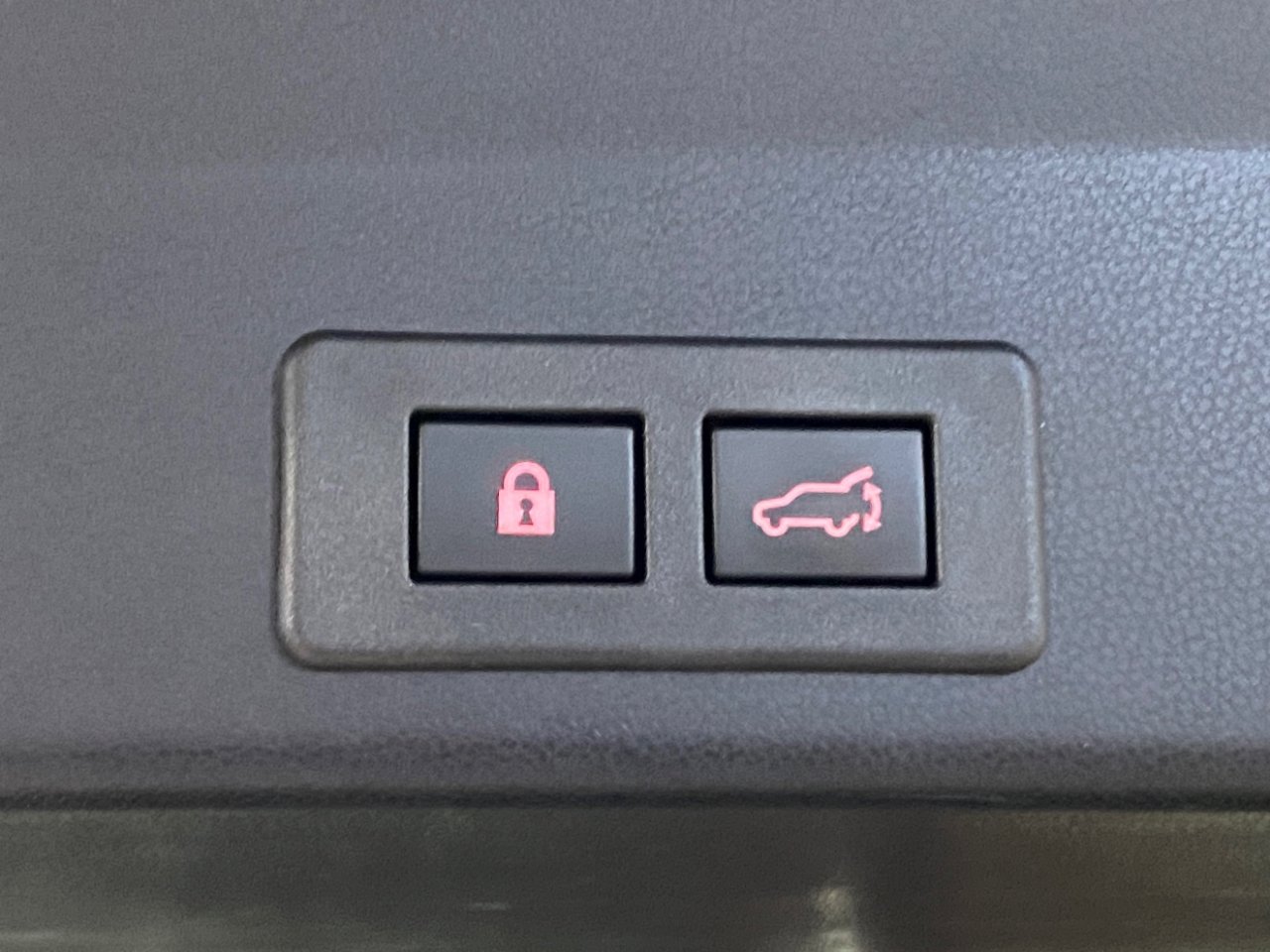 Used 2022 Subaru Ascent Limited image 6