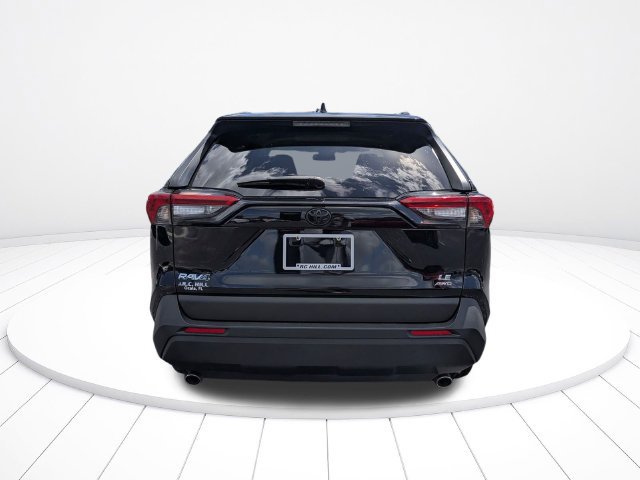 Used 2021 Toyota RAV4 LE AWD/4WD image 4