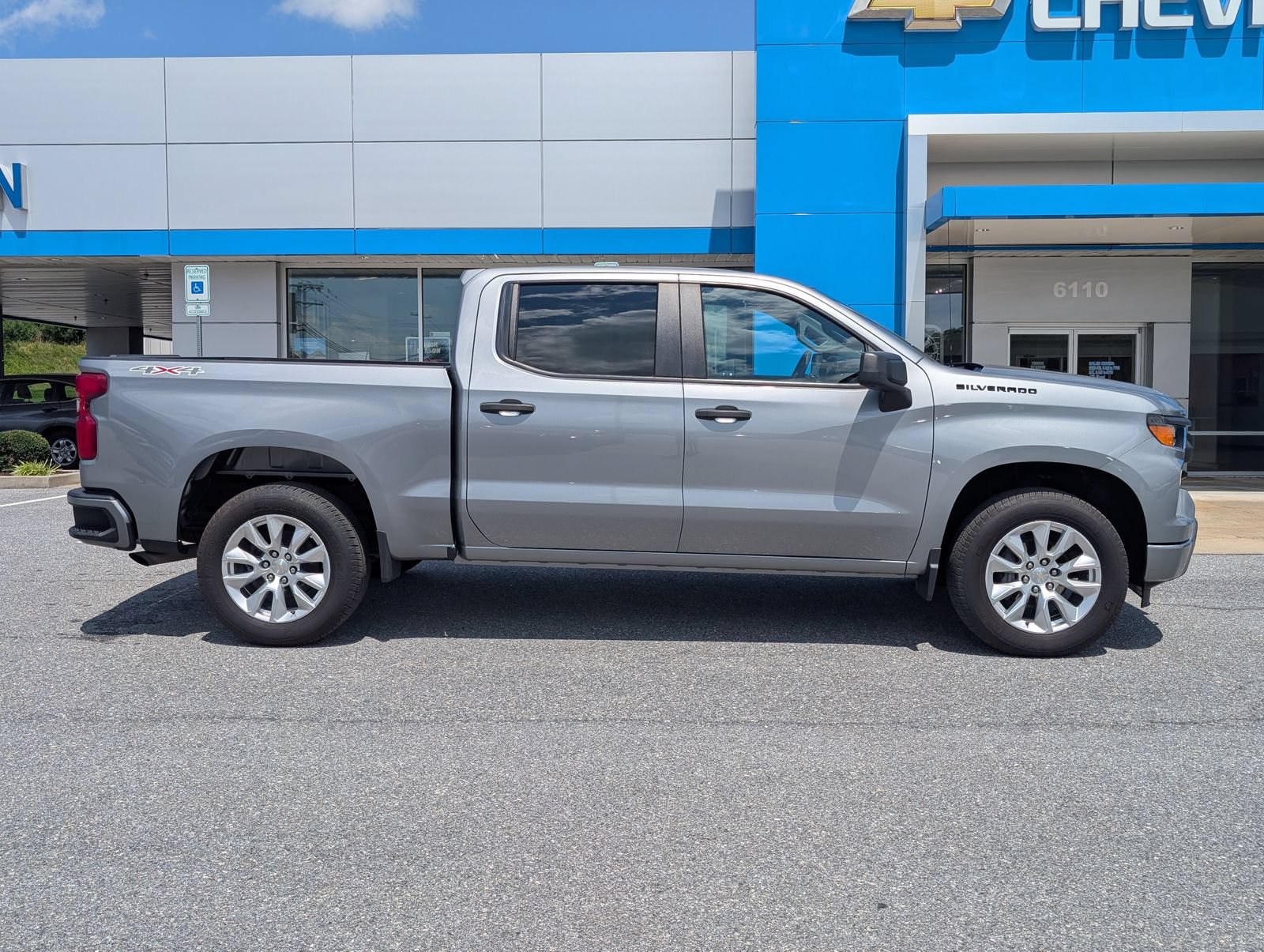 Used 2023 Chevrolet Silverado 1500 Custom w/ LPO, Dark Essentials Package AWD/4WD image 2