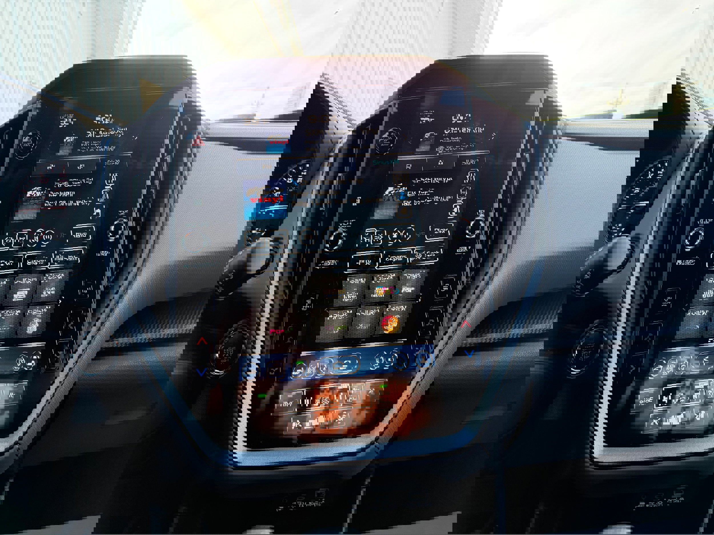 Used 2024 Subaru Crosstrek 2.5i Limited w/ Crosstrek Mirror Package AWD/4WD image 9