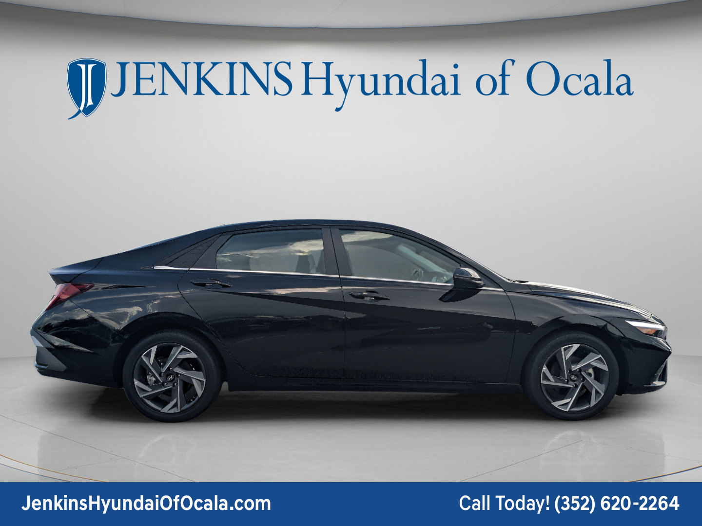 New 2026 Hyundai Elantra Limited FWD image 2
