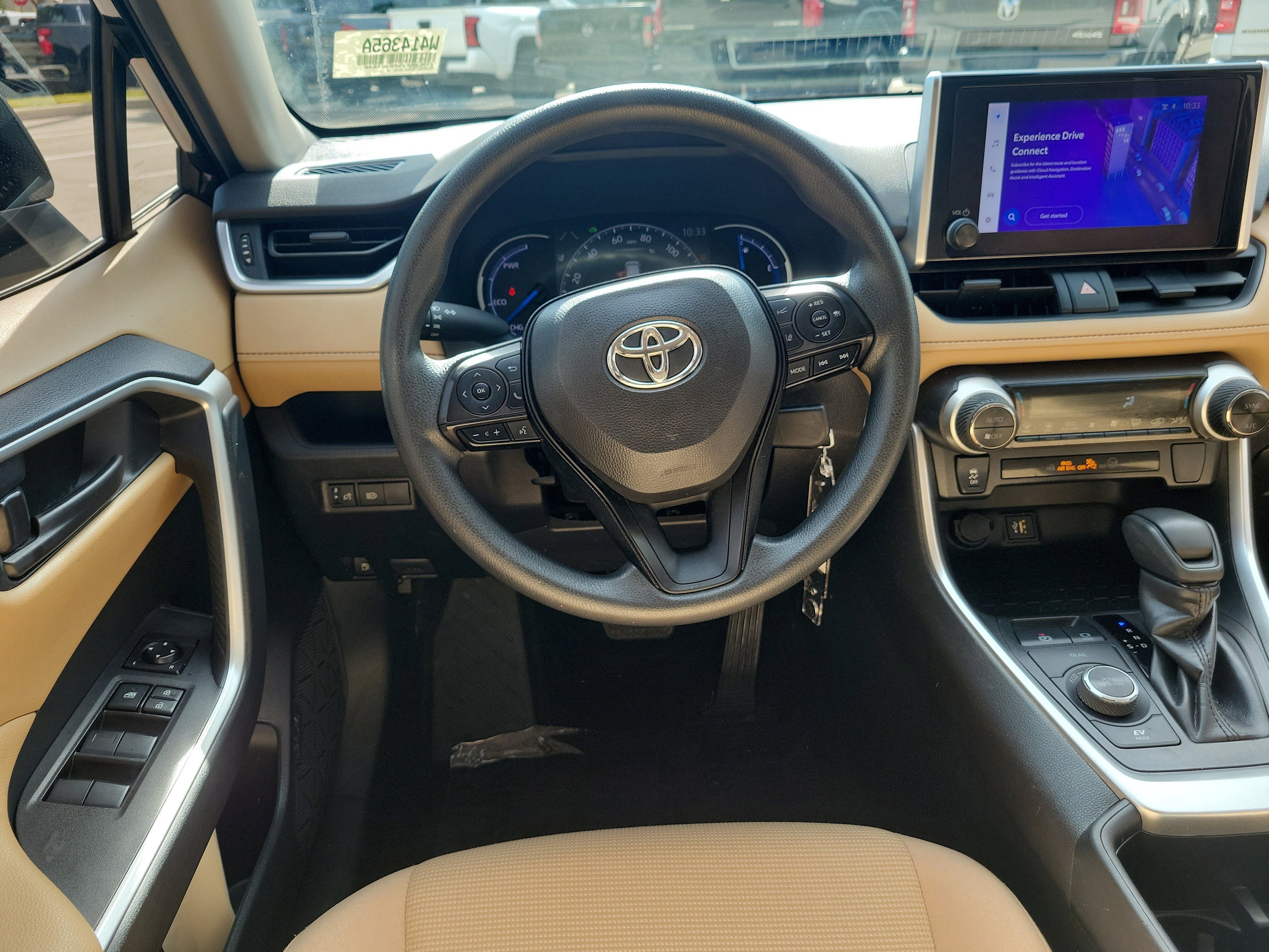 Used 2023 Toyota RAV4 LE image 17