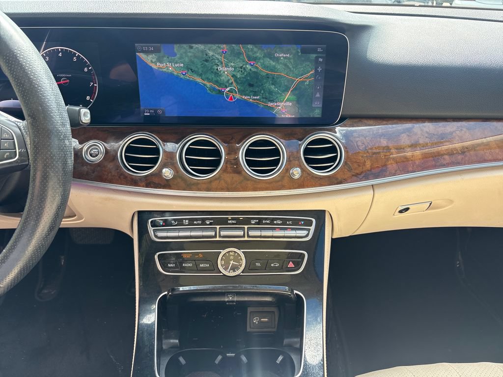 Used 2017 Mercedes-Benz E 300 image 22