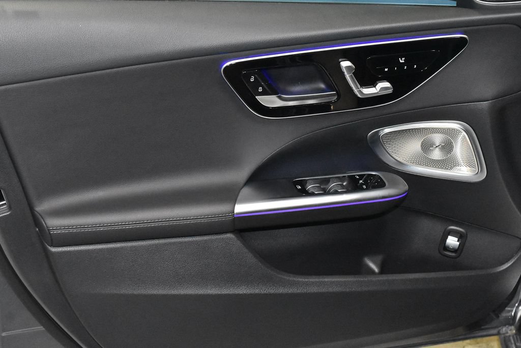 Certified 2025 Mercedes-Benz C 300 4MATIC Sedan image 4