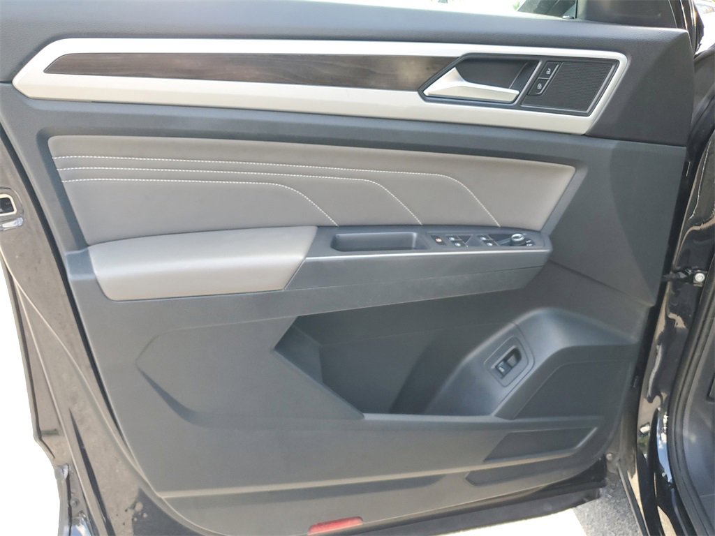 Used 2021 Volkswagen Atlas SE image 19