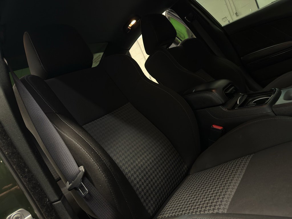 Used 2021 Dodge Charger R/T w/ Blacktop Package image 21