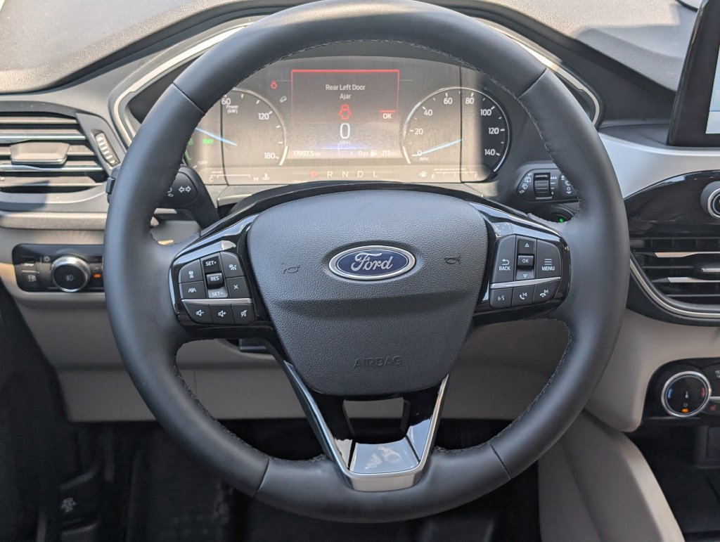 Used 2022 Ford Escape SEL FWD image 13