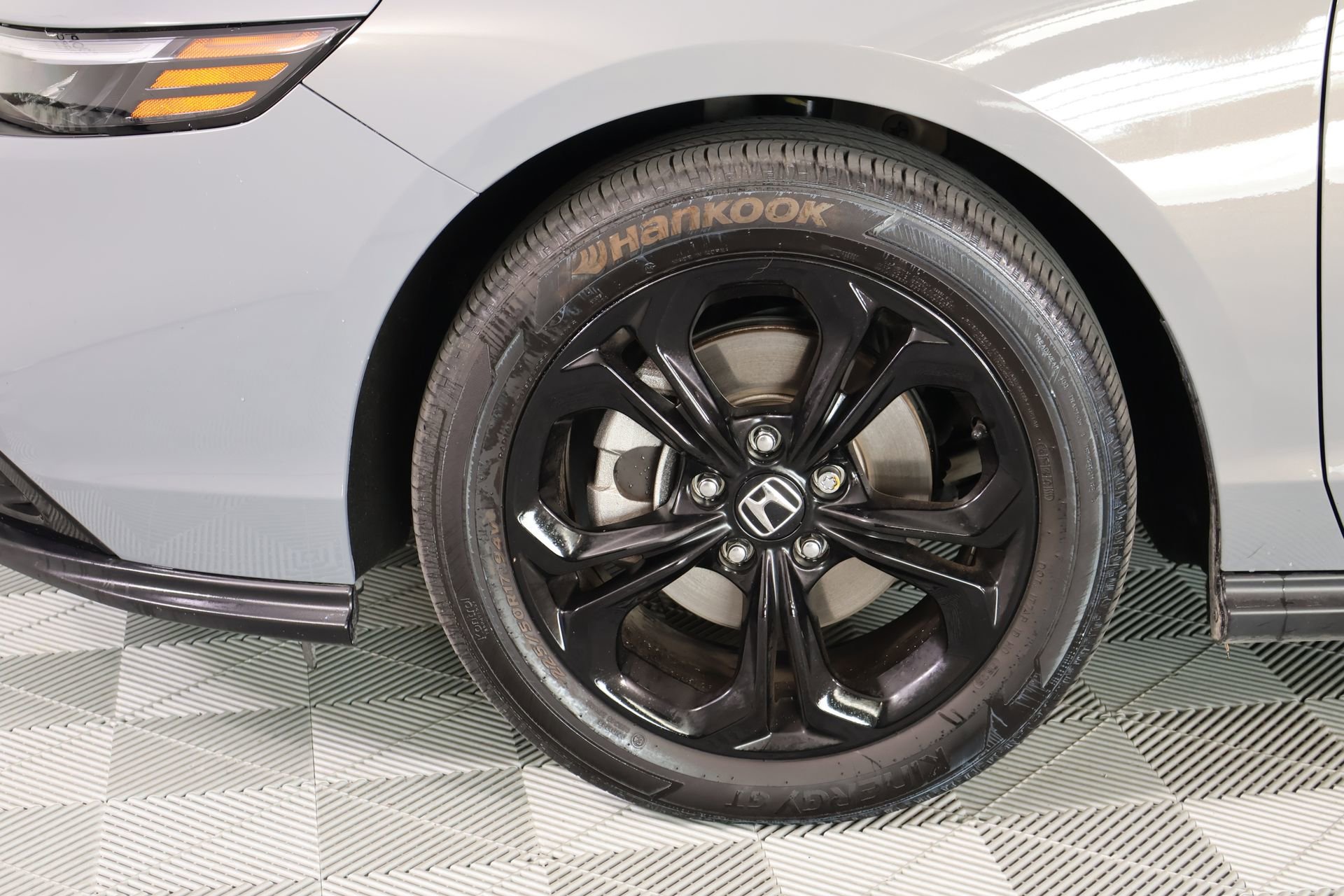 Used 2025 Honda Accord SE image 18