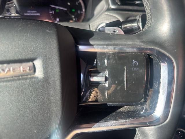 Used 2021 Land Rover Range Rover Velar S AWD/4WD image 38