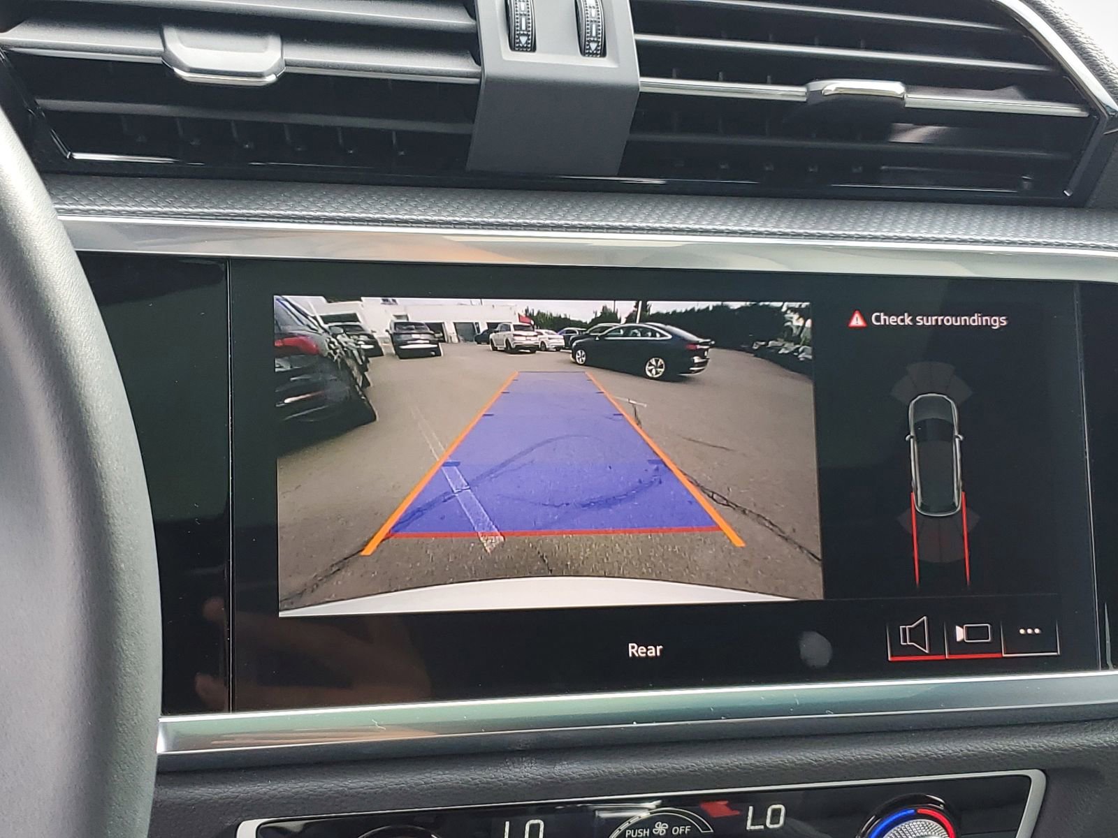 Used 2025 Audi Q3 2.0T Premium w/ Convenience Package AWD/4WD image 26