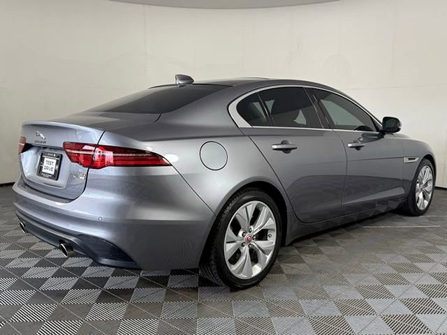 Used 2020 Jaguar XE S RWD image 8