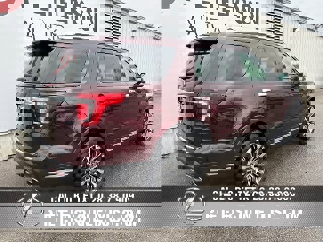 Used 2018 Ford Explorer Platinum image 3