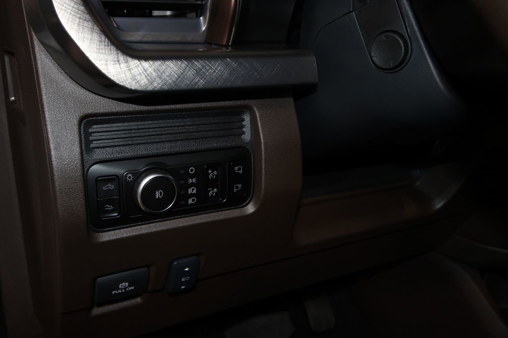 Used 2025 Ford F250 King Ranch w/ Chrome Package image 11