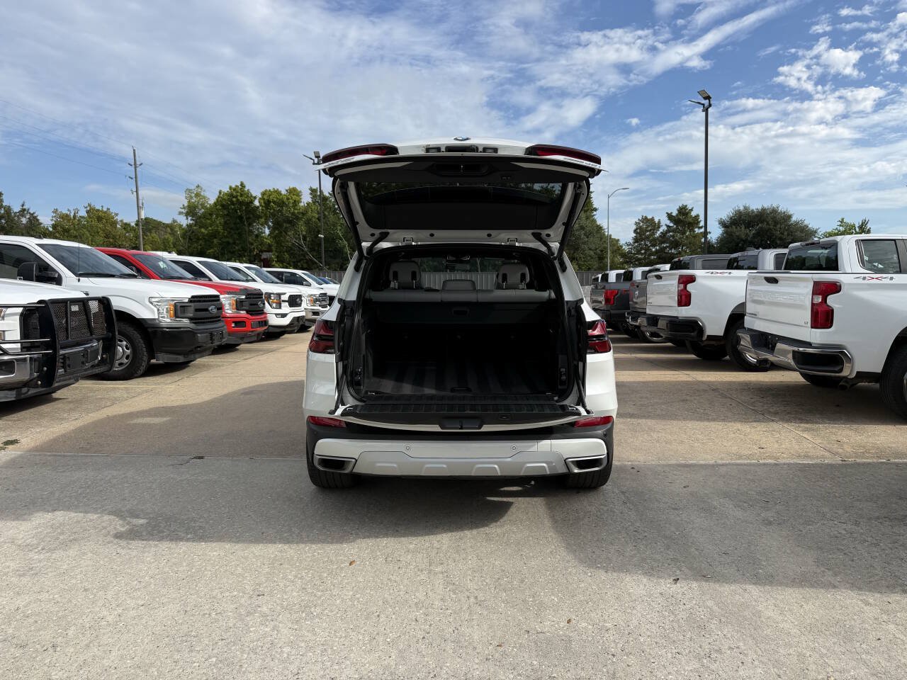 Used 2025 BMW X5 sDrive40i w/ Parking Assistance Package RWD image 39