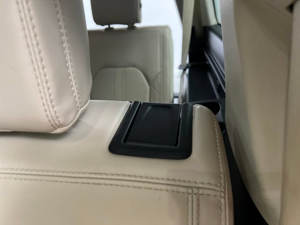 Used 2022 Ford Expedition Max Platinum AWD/4WD image 18