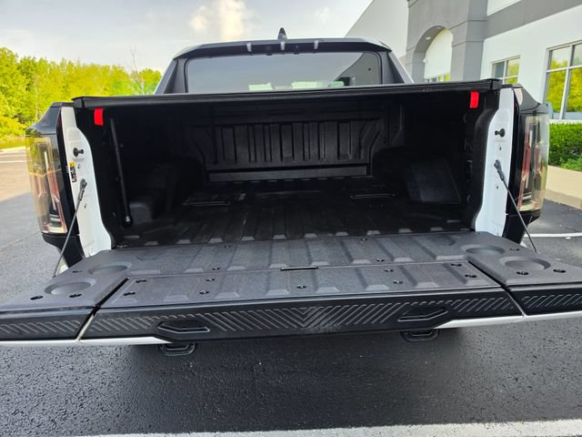 Used 2022 GMC Hummer EV Edition 1 w/ LPO, Illumination Package AWD/4WD image 17