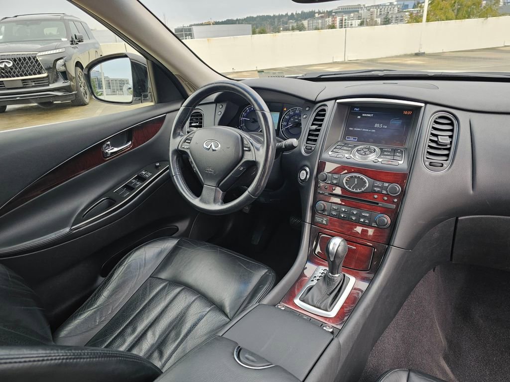 Used 2015 INFINITI QX50 Journey w/ Premium Package image 10