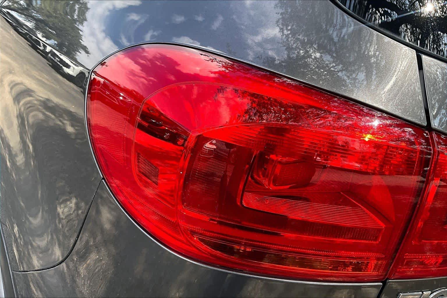 Used 2014 Volkswagen Tiguan SEL FWD image 29