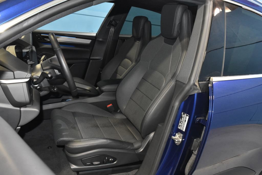 Used 2024 Porsche Macan 4 Electric image 5