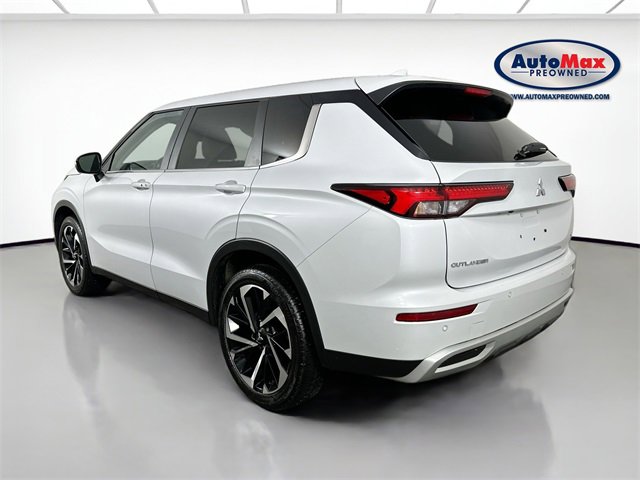 Used 2024 Mitsubishi Outlander SE image 5