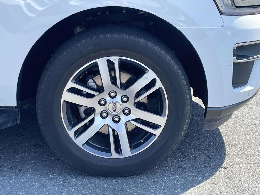 Used 2024 Ford Expedition Limited AWD/4WD image 10