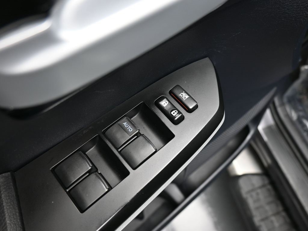 Used 2015 Toyota Tundra SR5 image 31