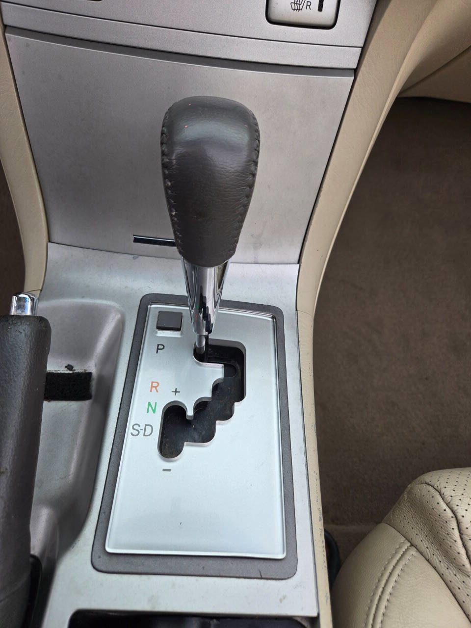 Used 2008 Toyota Solara SLE image 29