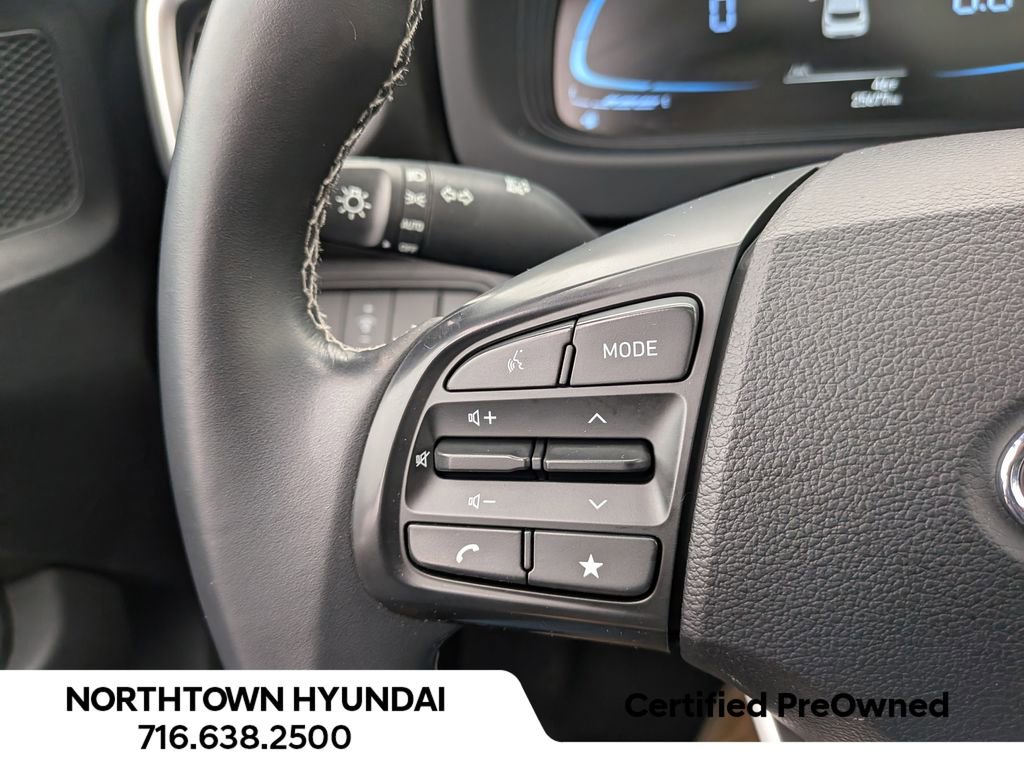 Certified 2023 Hyundai Venue SEL image 22