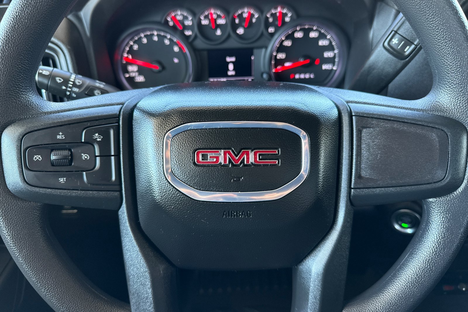 Used 2025 GMC Sierra 1500 Pro w/ Graphite Edition image 37