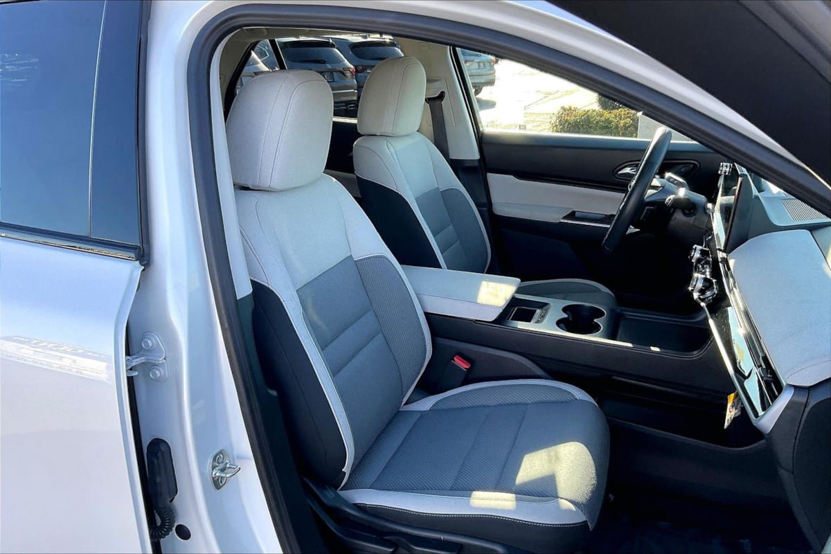 Used 2024 Honda Prologue EX image 7