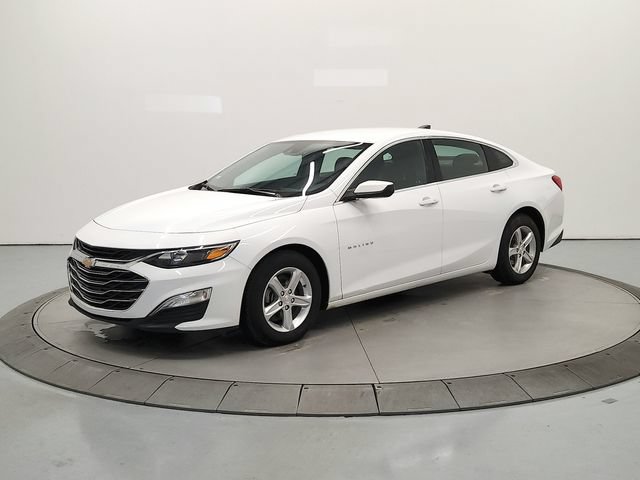 Used 2024 Chevrolet Malibu LS w/ Driver Confidence Package FWD image 4