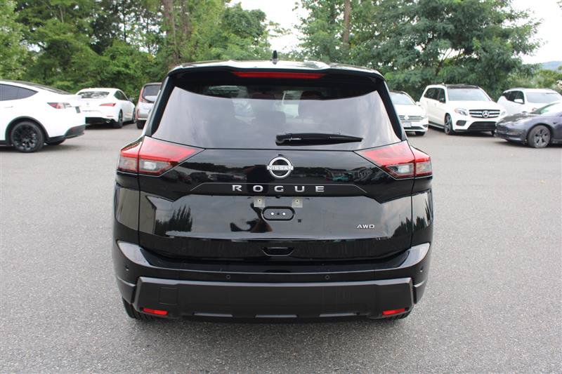 Used 2025 Nissan Rogue SV AWD/4WD image 7