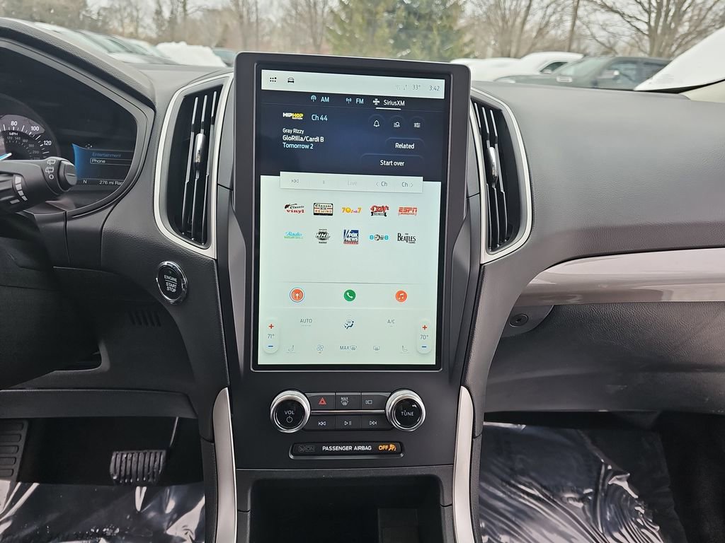 Used 2024 Ford Edge SEL image 19