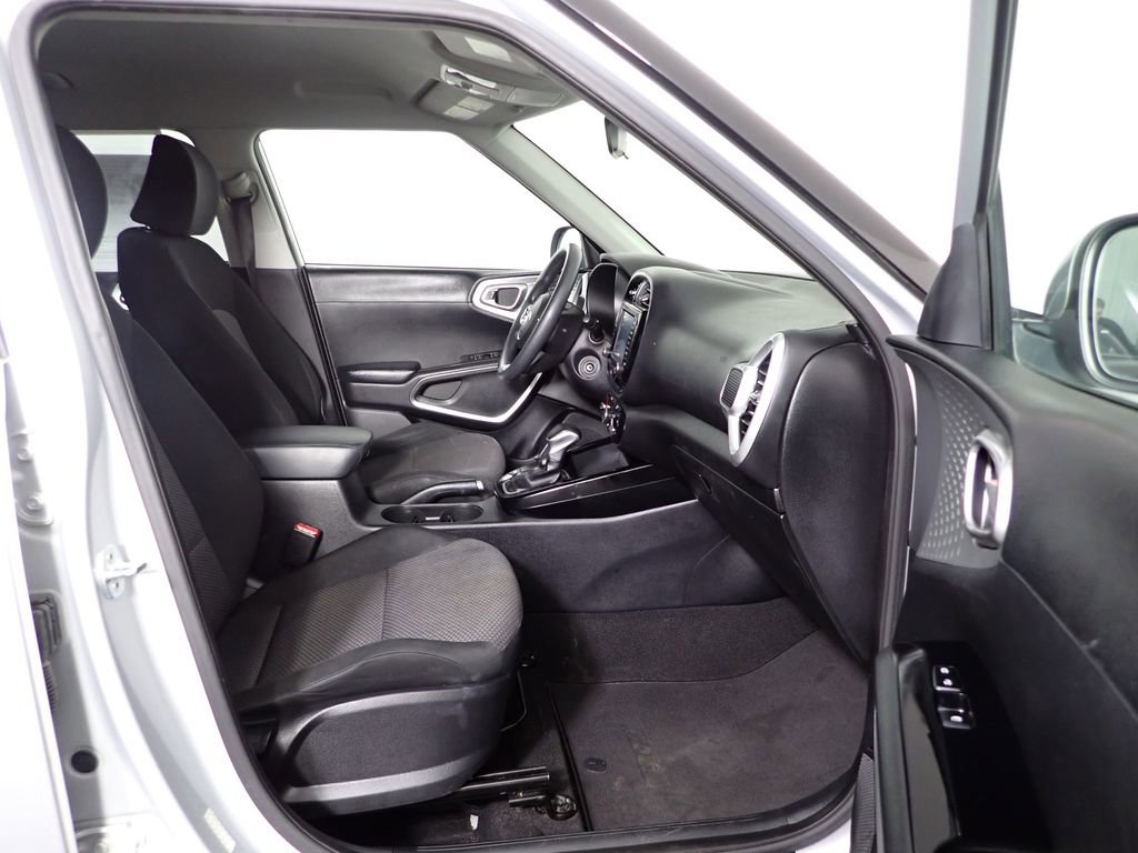 Used 2020 Kia Soul LX image 30