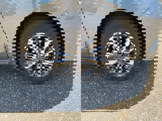 Used 2023 Nissan Versa S w/ S Plus Package image 27